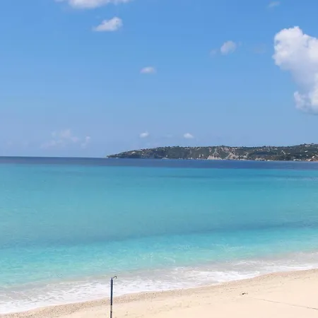 Lourdas Beach Ξενοδοχείο 3*